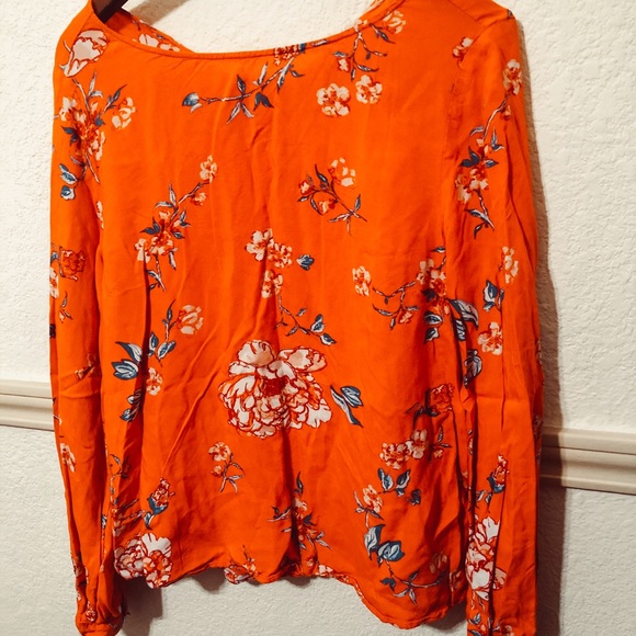Floral Button Down Blouse - Picture 2 of 3